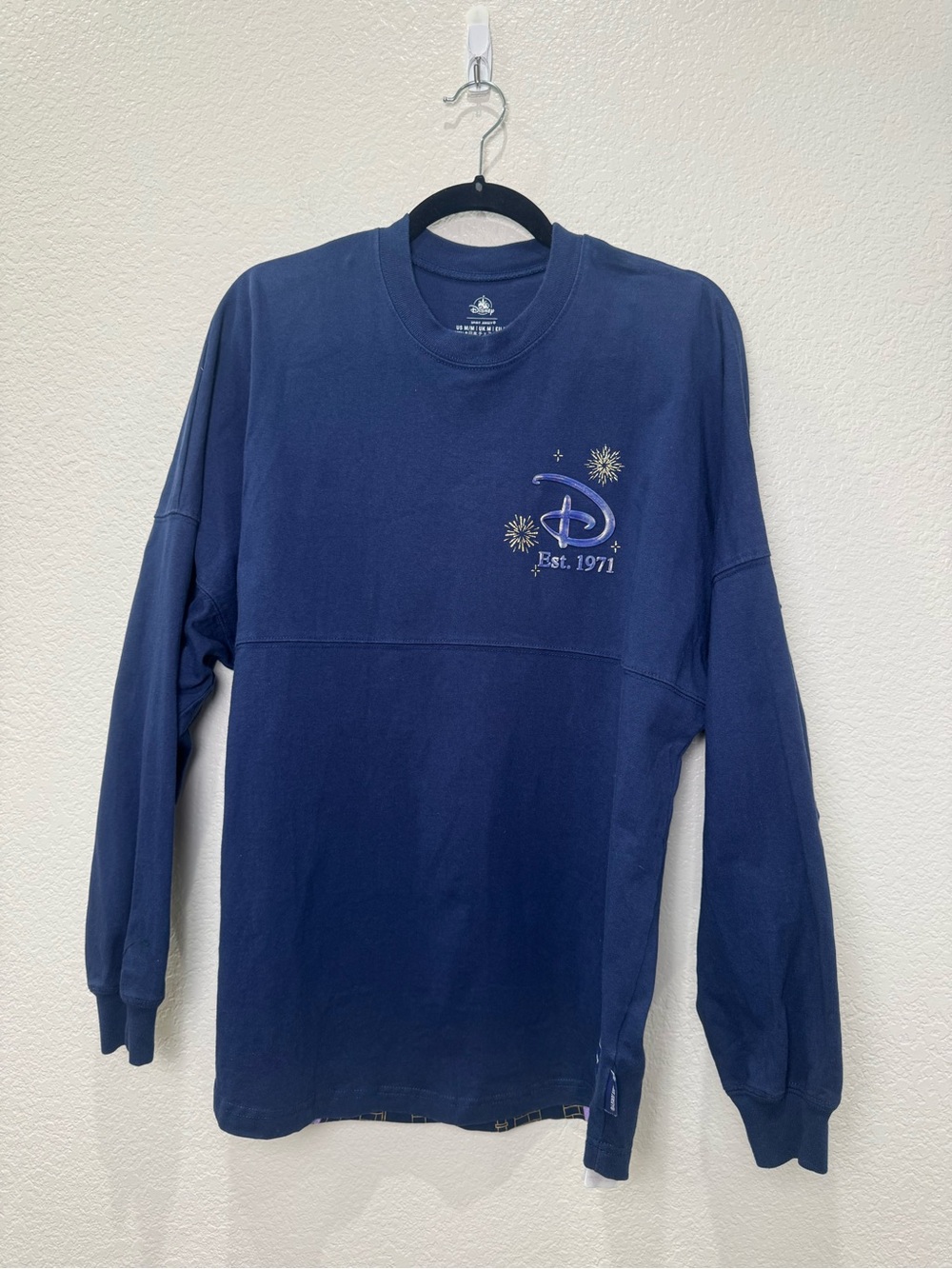 Disney Parks Spirit Jersey M Walt Disney World Navy Castle Fireworks Est 1971